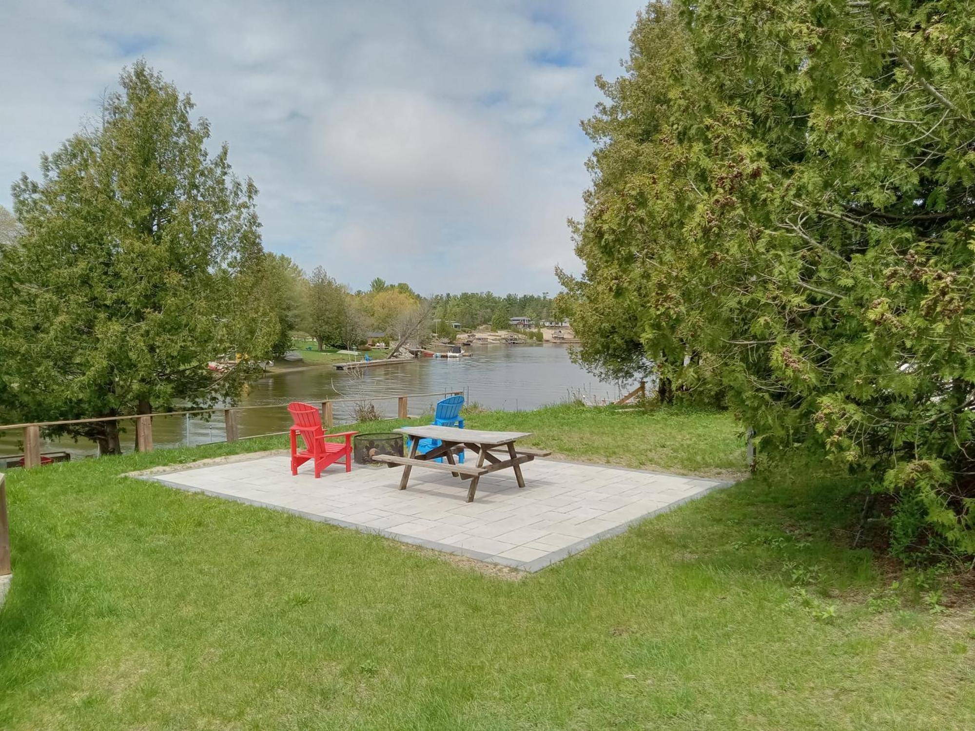 Sauble River Marina And Lodge Resort Sauble Beach Εξωτερικό φωτογραφία