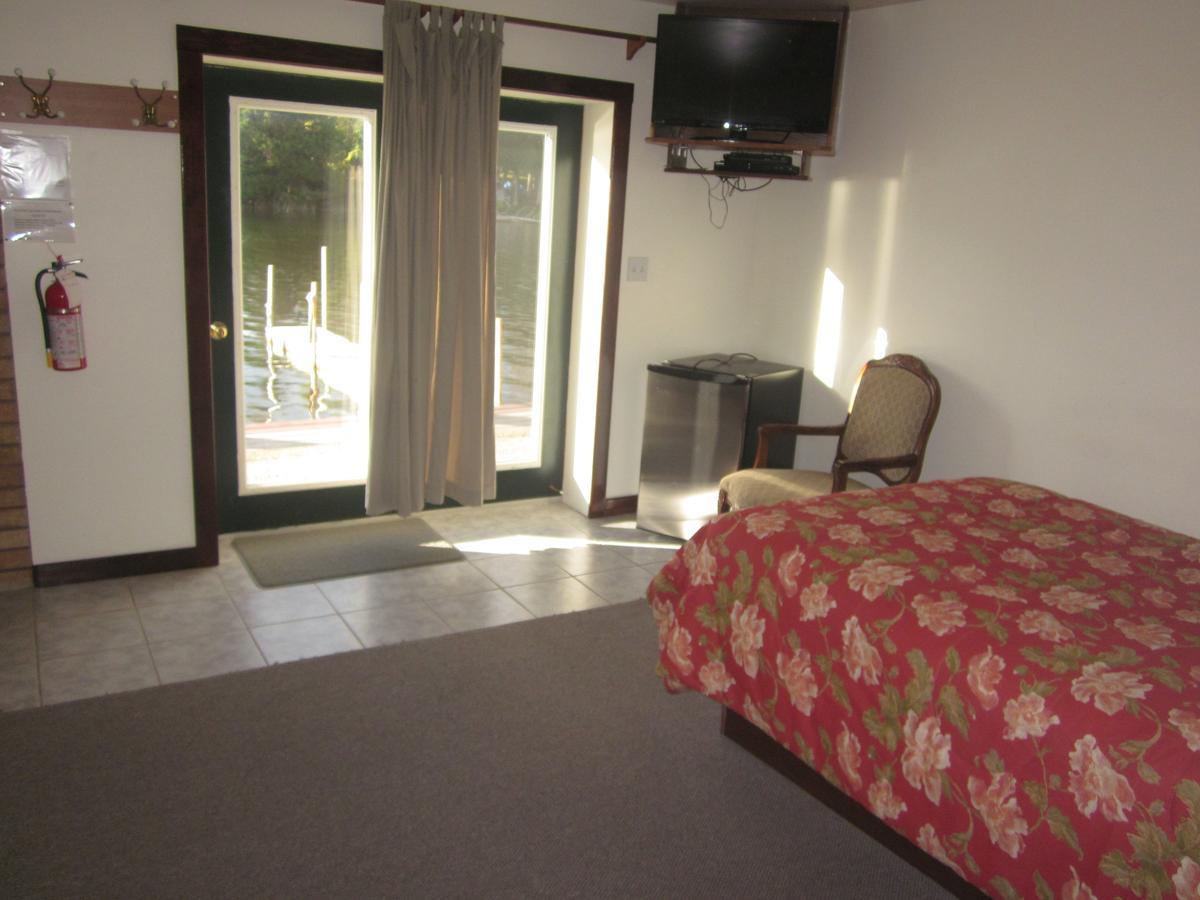 Sauble River Marina And Lodge Resort Sauble Beach Εξωτερικό φωτογραφία